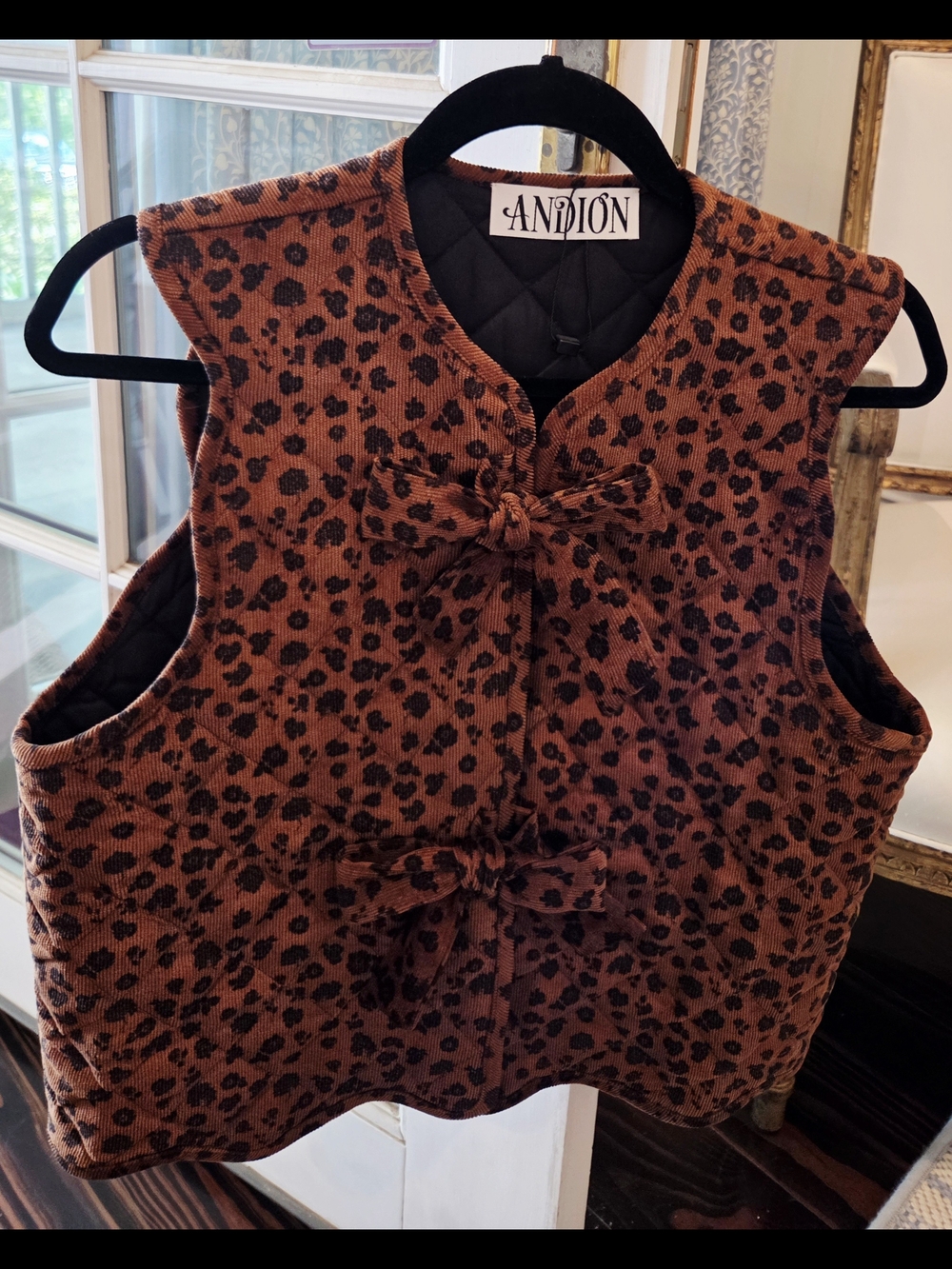Andion Women's Rust Leopard Quilted Vest